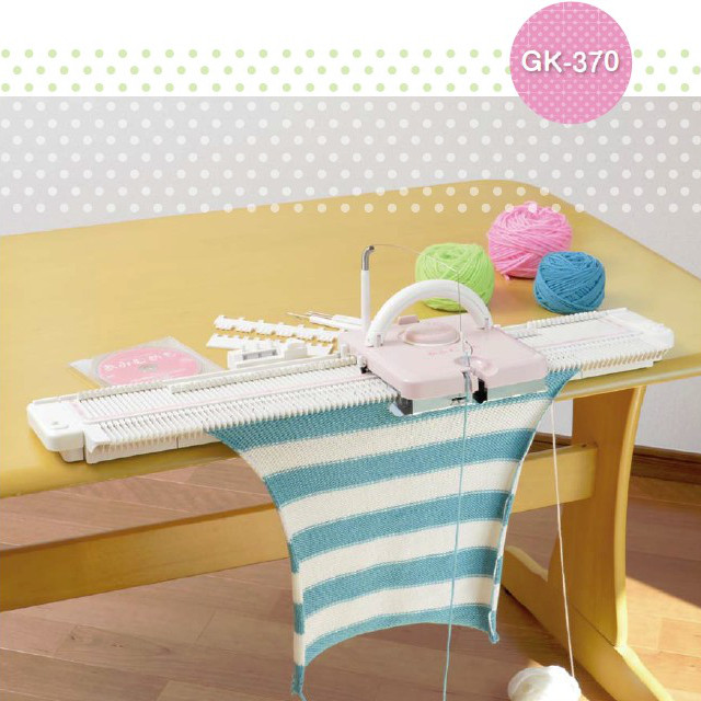 ドレスイン　編み機　あみむめも　全長758mm GK-370 ドレスイン 編み機 「あみむめも」 GK-370 （家庭用卓上編機・使い方DVDレシピ付）\u203b（代引不可／北海道追加送料あり）-ユアサプライムス.com